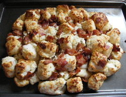 cheesy pull apart bacon bread